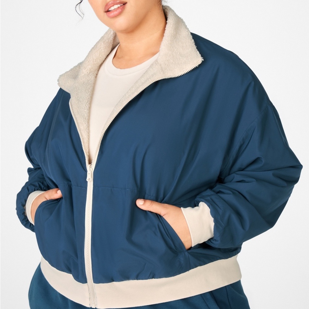 FABLETICS reversible blue and cream Sherpa jacket size Large